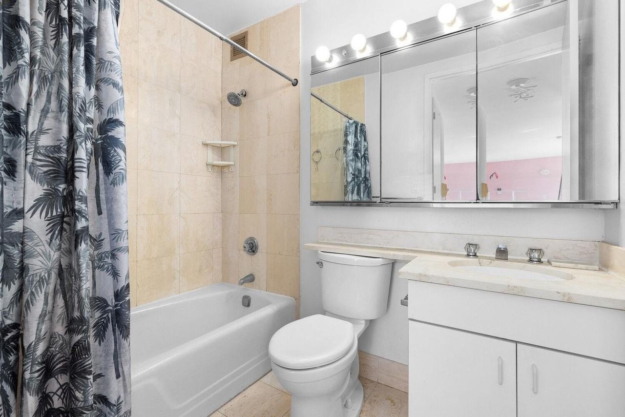 250 S End Ave Apt 3f #3F - Photo 4 of 4