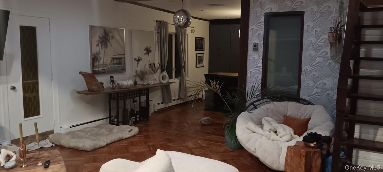 418 E Olive St - Photo 2 of 8