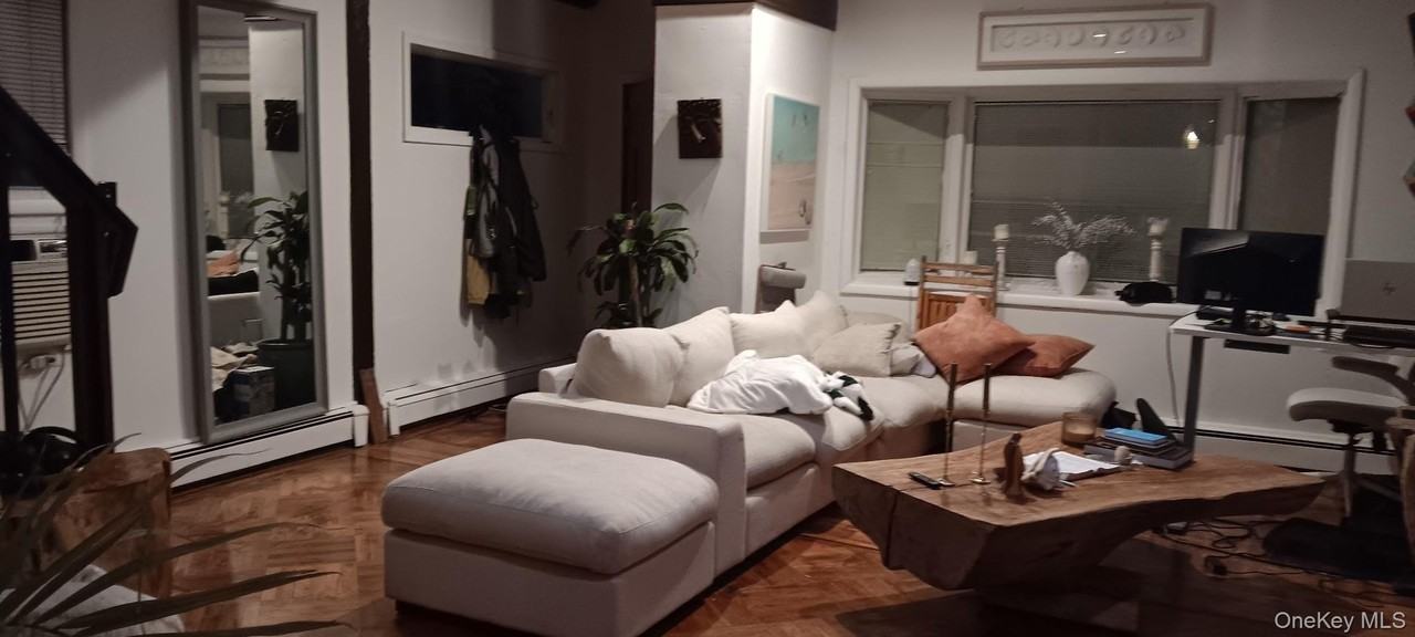 418 E Olive St - Photo 4 of 8