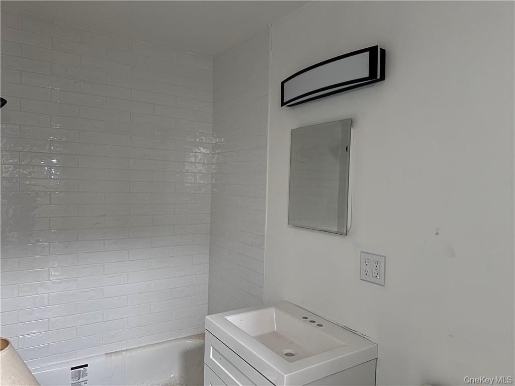 60 Trafalgar Rd Apt 1 #1 - Photo 7 of 7