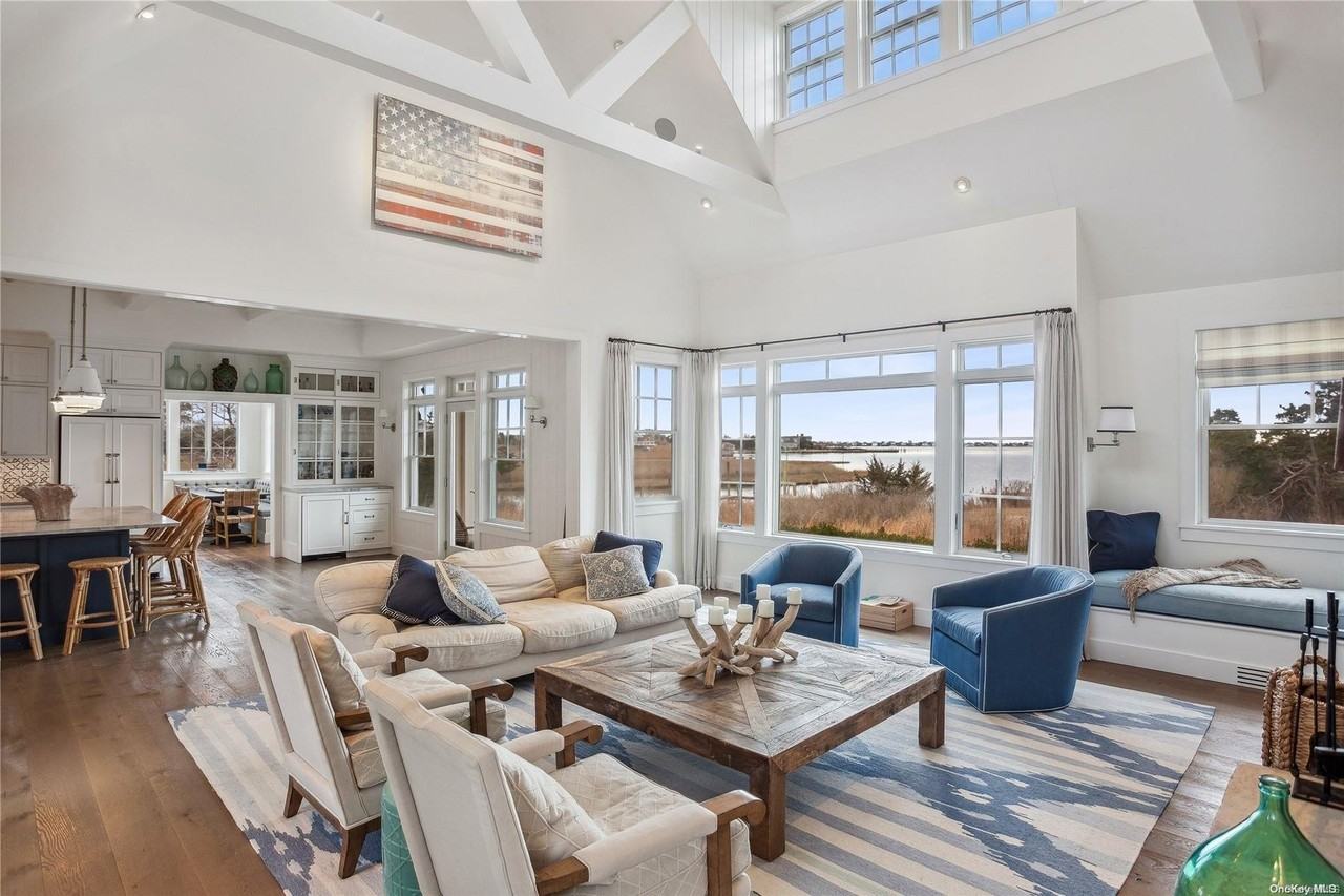 18 Pleasant Ave - Photo 3 of 24