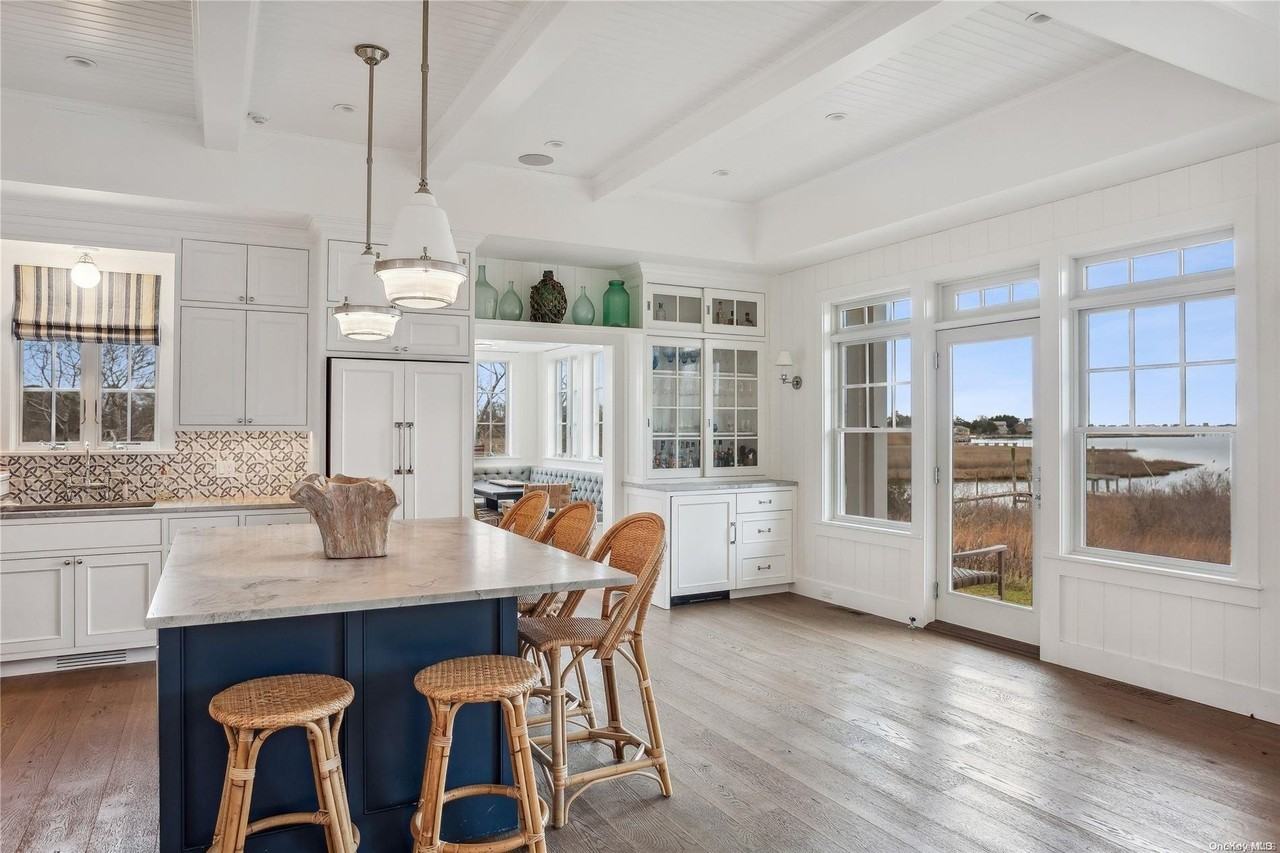 18 Pleasant Ave - Photo 4 of 24