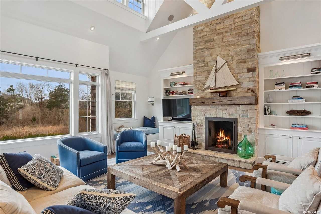 18 Pleasant Ave - Photo 5 of 24