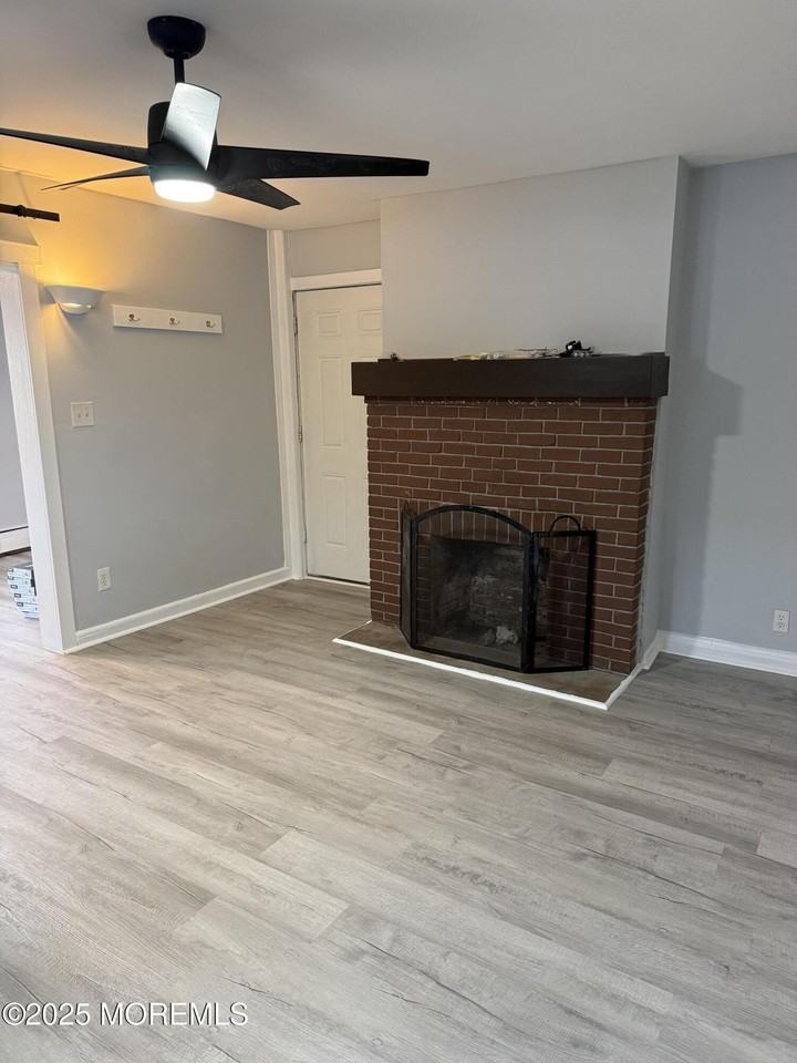 79 Pineview Ave - Photo 2 of 20