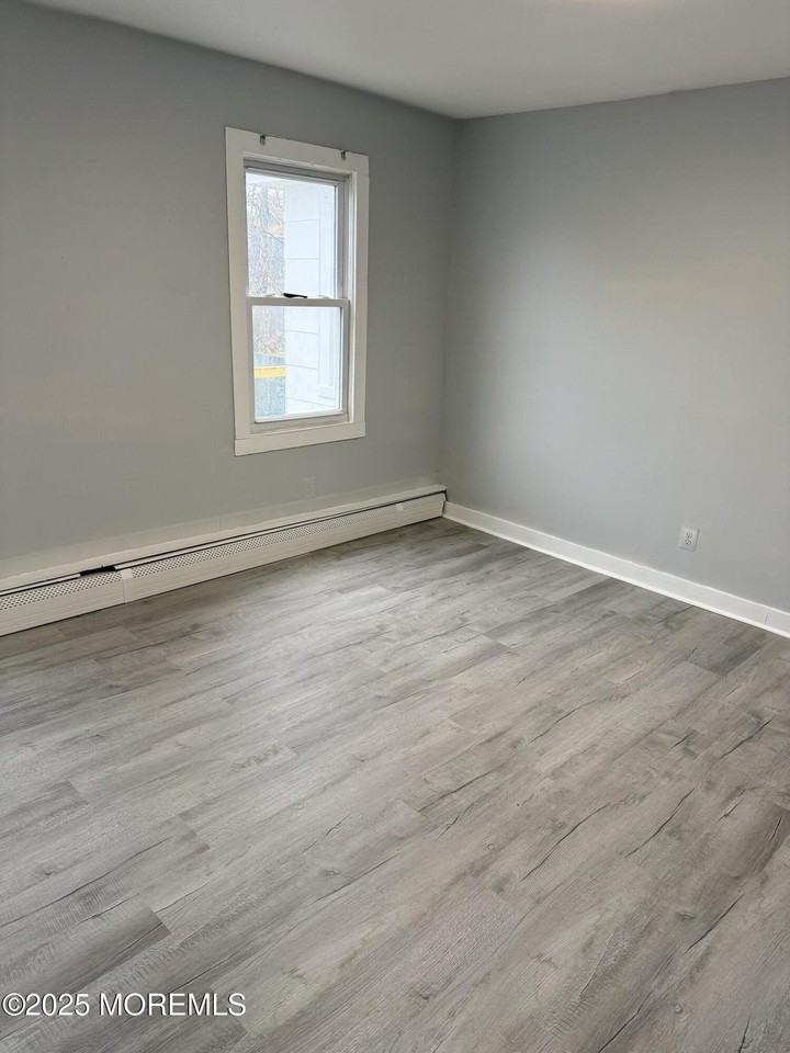 79 Pineview Ave - Photo 7 of 20