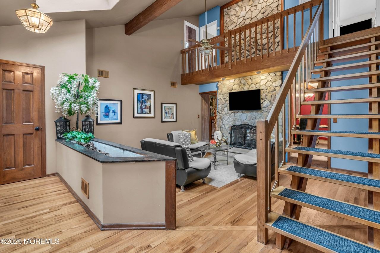 803 Ocean Gate Dr - Photo 4 of 31