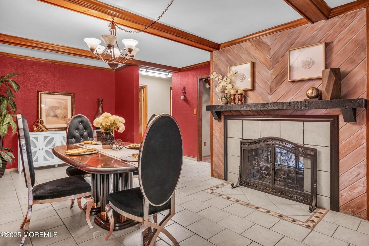 803 Ocean Gate Dr - Photo 5 of 31