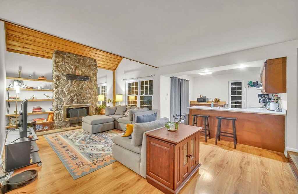 633 Chip Court - Photo 6 of 18