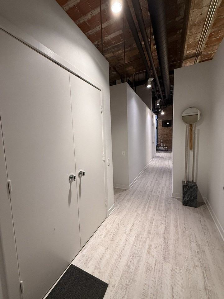 222 South Racine Avenue #207 - Photo 2 of 29