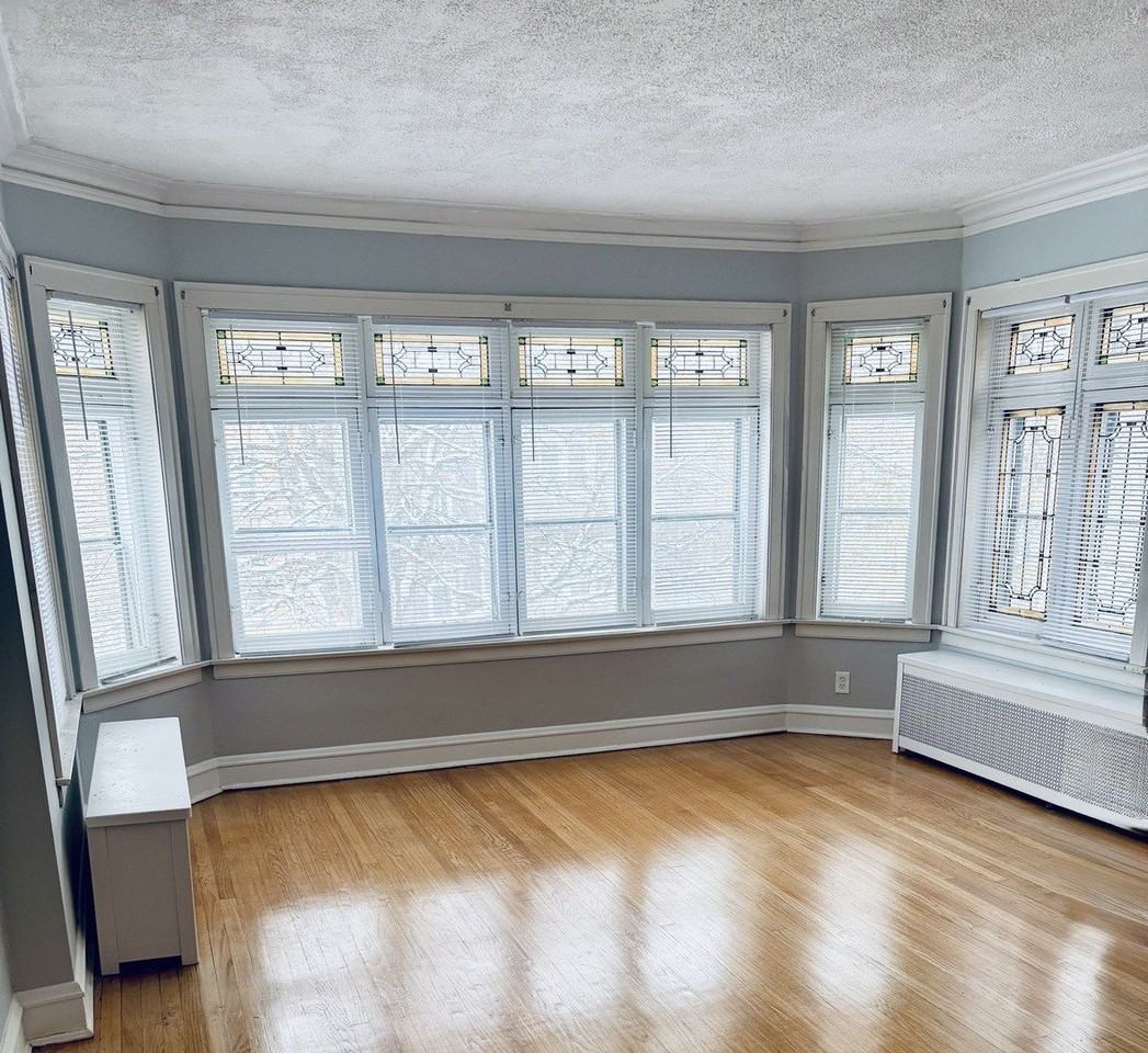 8223 South May Street #2 - Photo 3 of 31