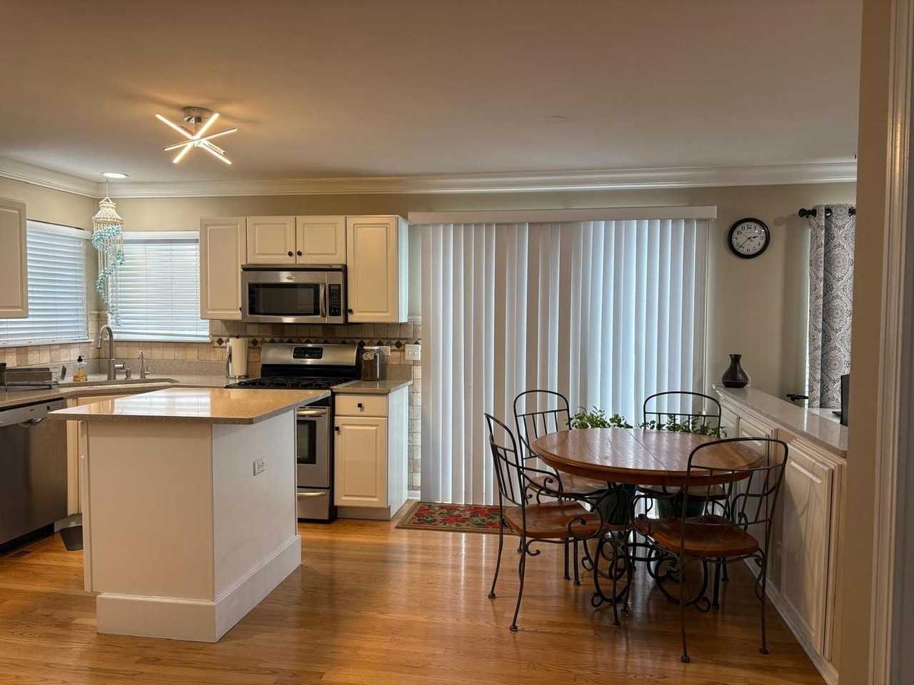 1375 Burnett Drive - Photo 6 of 17