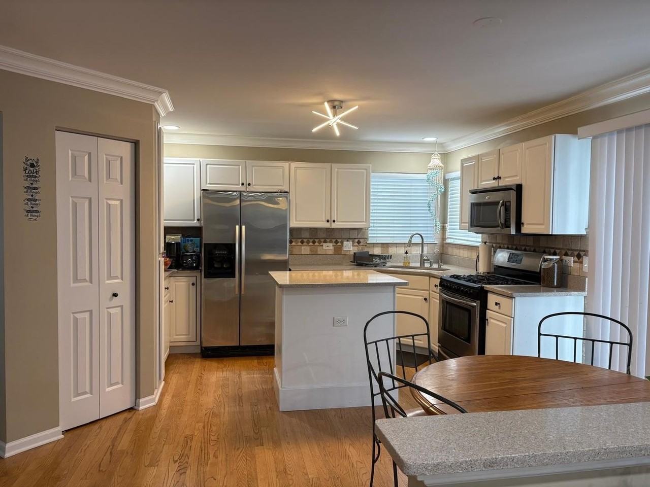 1375 Burnett Drive - Photo 7 of 17