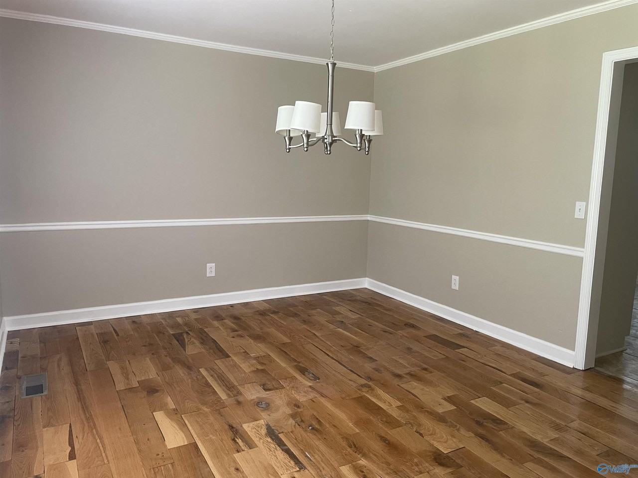 2101 Stapp Dr Ne - Photo 4 of 19