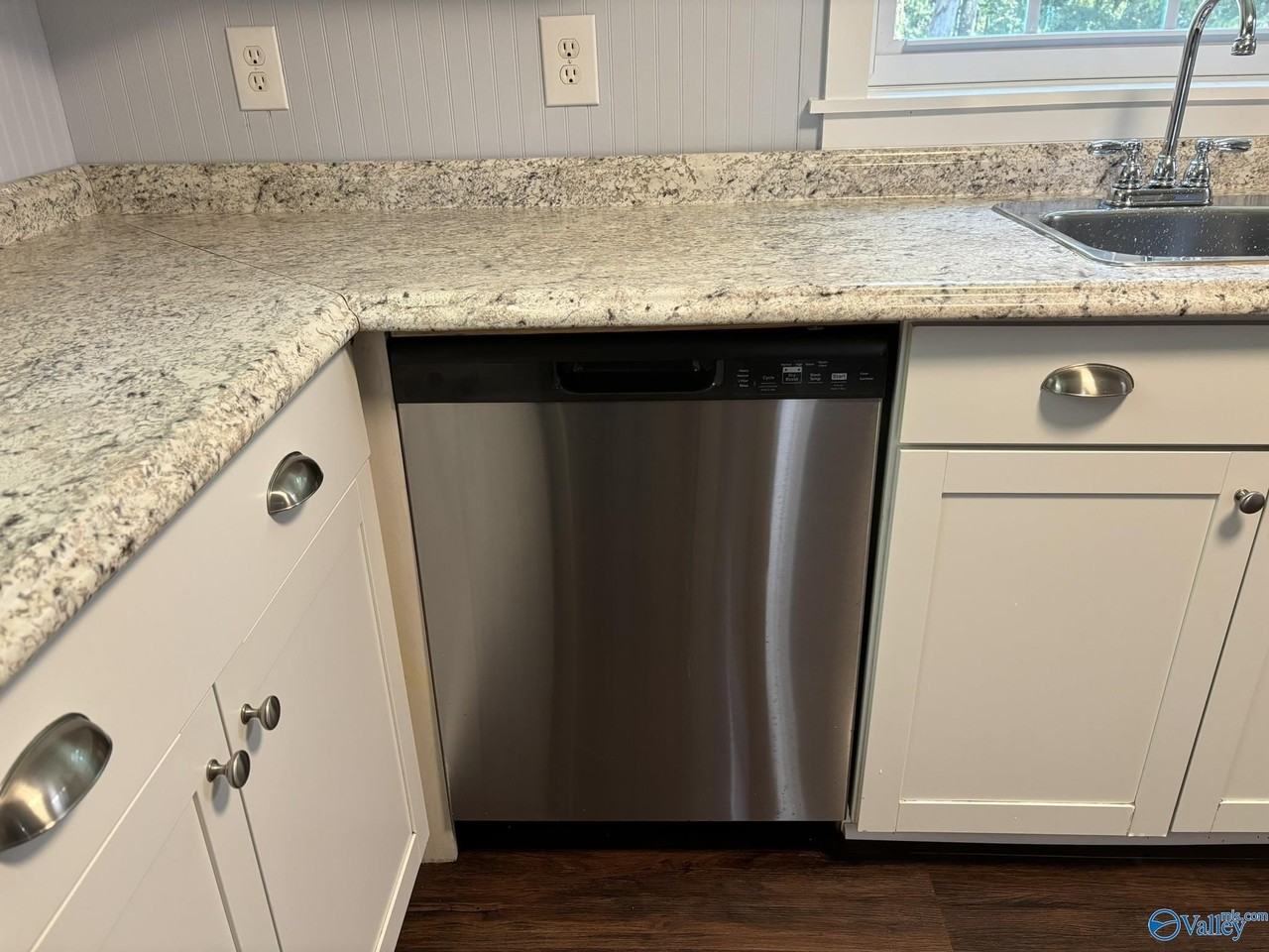 14286 Williams Rd - Photo 4 of 29