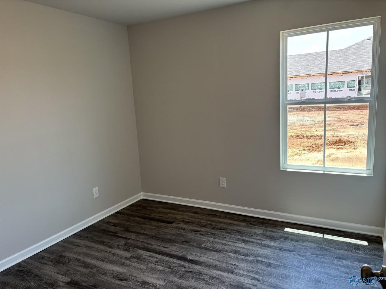 4022 Hudson Ct Sw - Photo 3 of 18