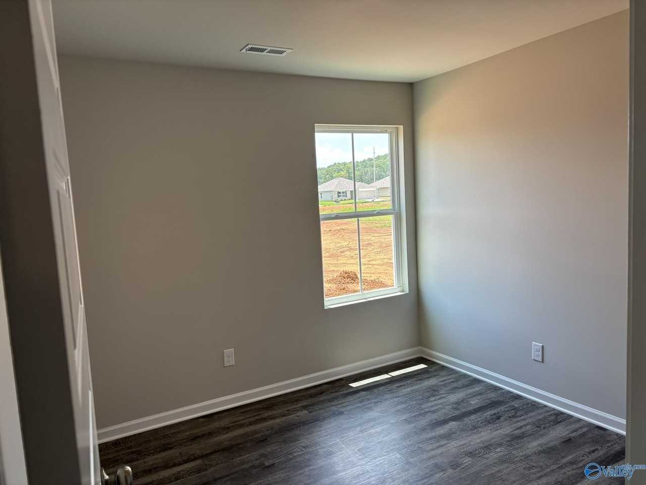 4022 Hudson Ct Sw - Photo 5 of 18