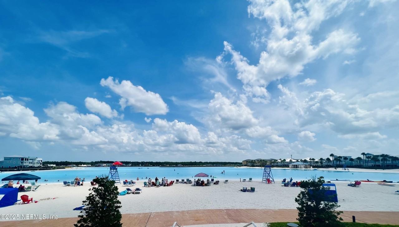 237 Boracay Cir - Photo 5 of 43