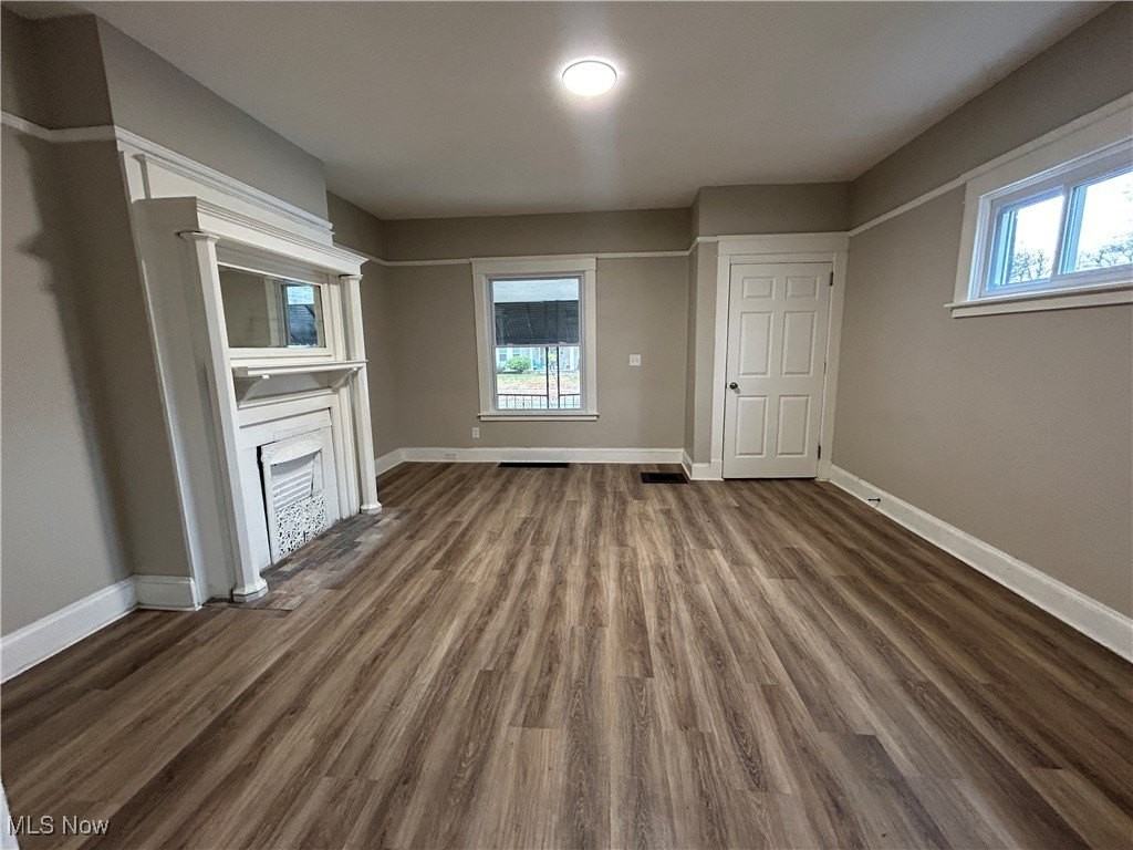 7417 Linwood Ave - Photo 2 of 32