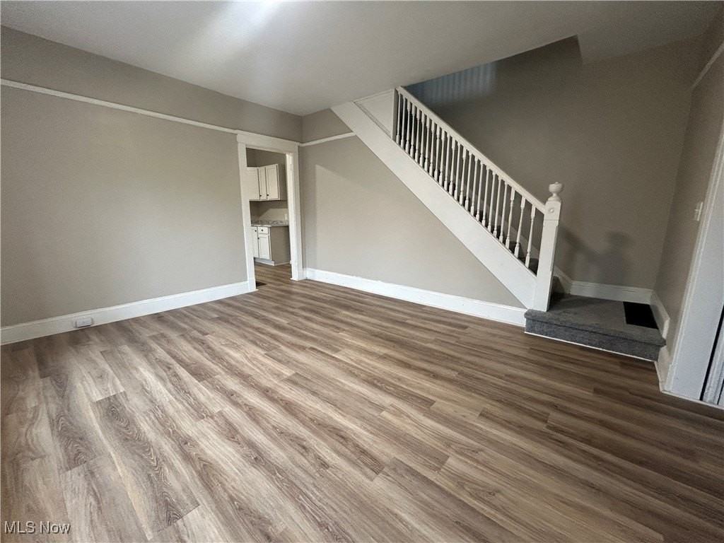 7417 Linwood Ave - Photo 4 of 32