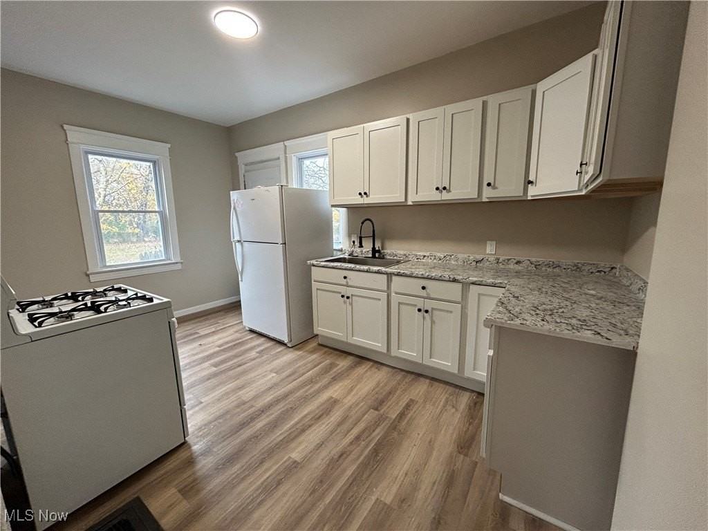 7417 Linwood Ave - Photo 7 of 32