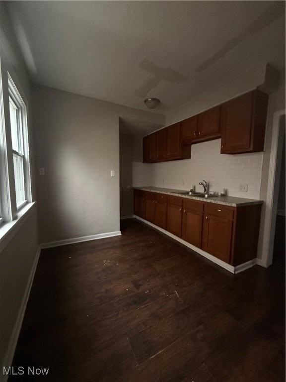 19600 Pasnow Ave - Photo 4 of 21