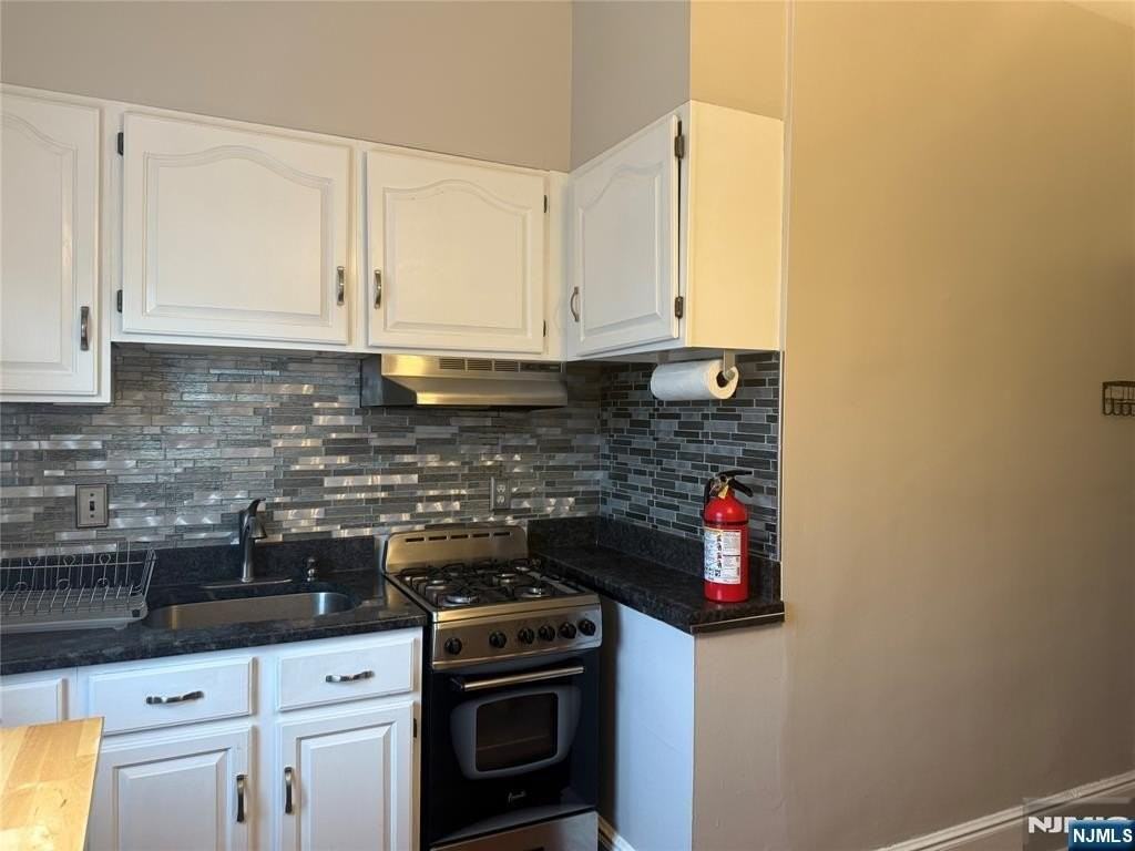 29 Pine St - Photo 5 of 23