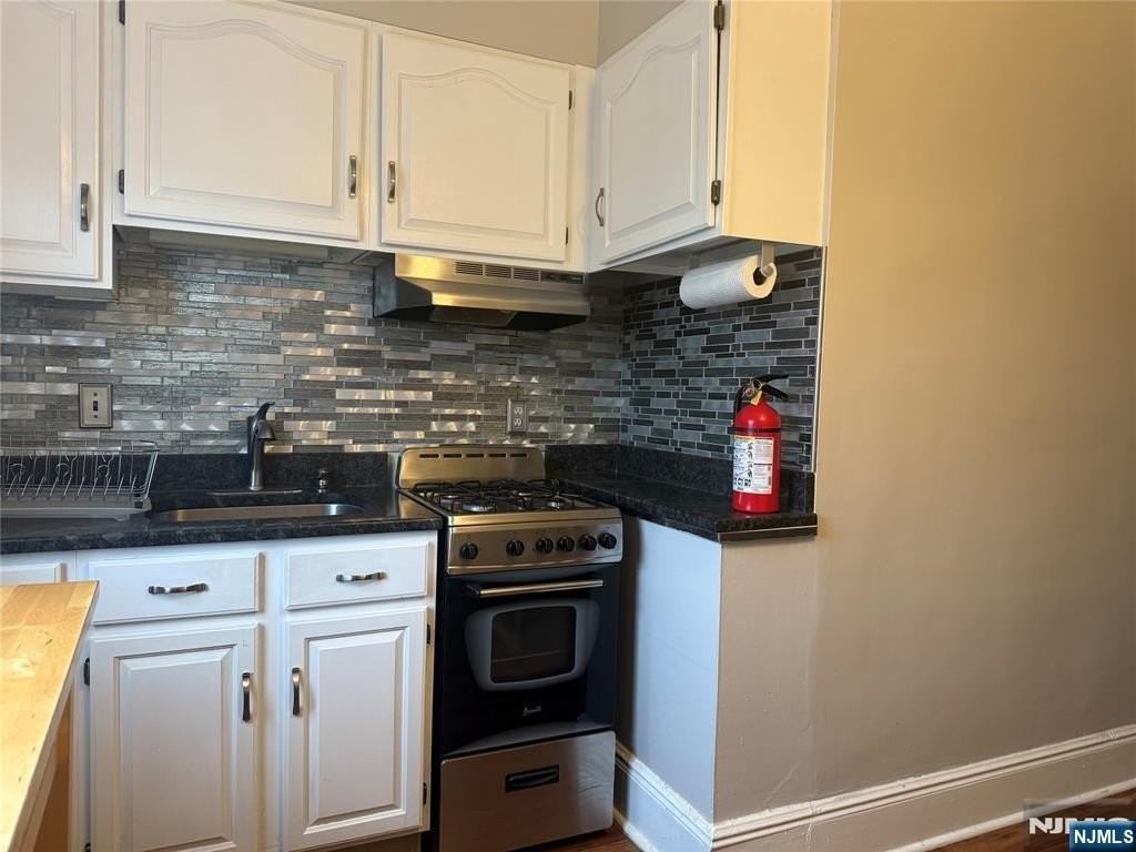 29 Pine St - Photo 6 of 23