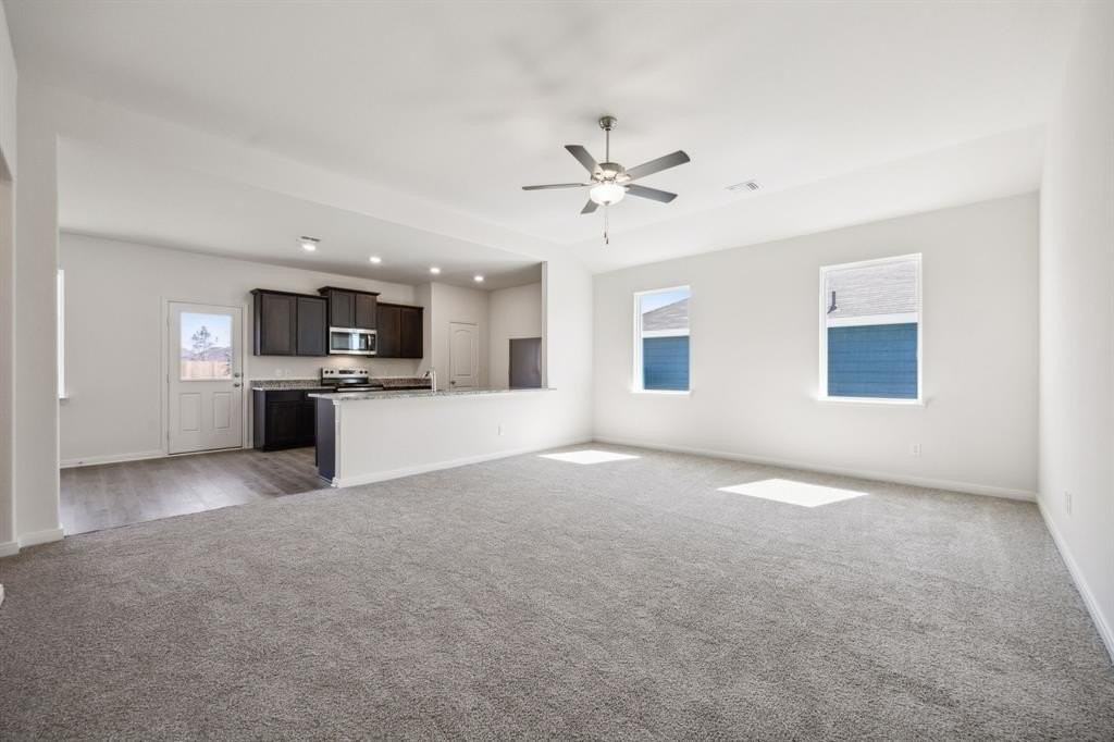 9908 Fighting Falcon Way - Photo 7 of 22