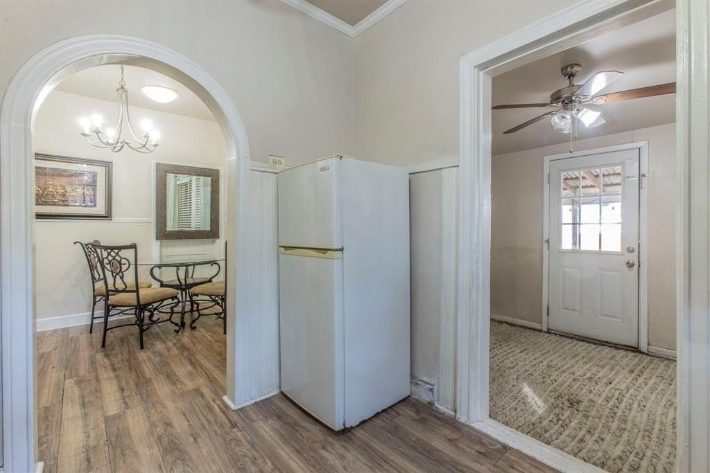 2200 Montrose St - Photo 7 of 25