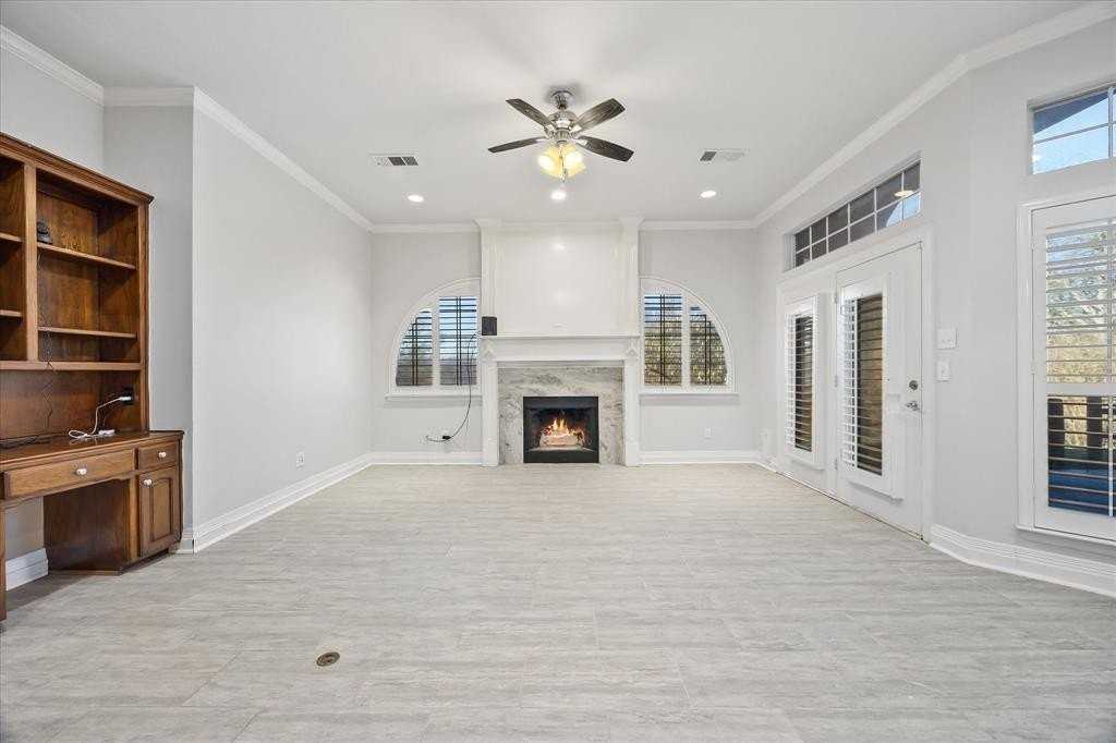 2045 Chisholm Trl - Photo 7 of 37