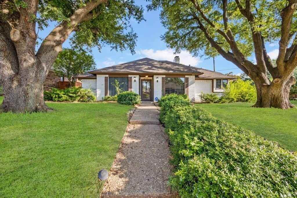 2000 E Branch Hollow Dr - Photo 2 of 36