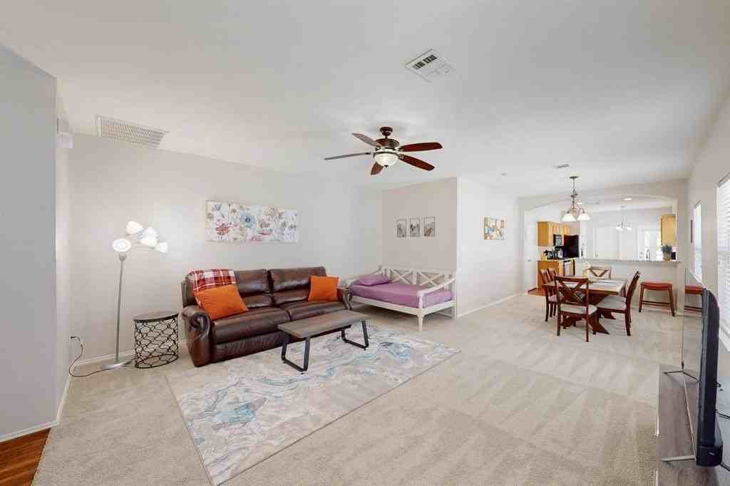 1421 Cherokee Rose Trl - Photo 4 of 39