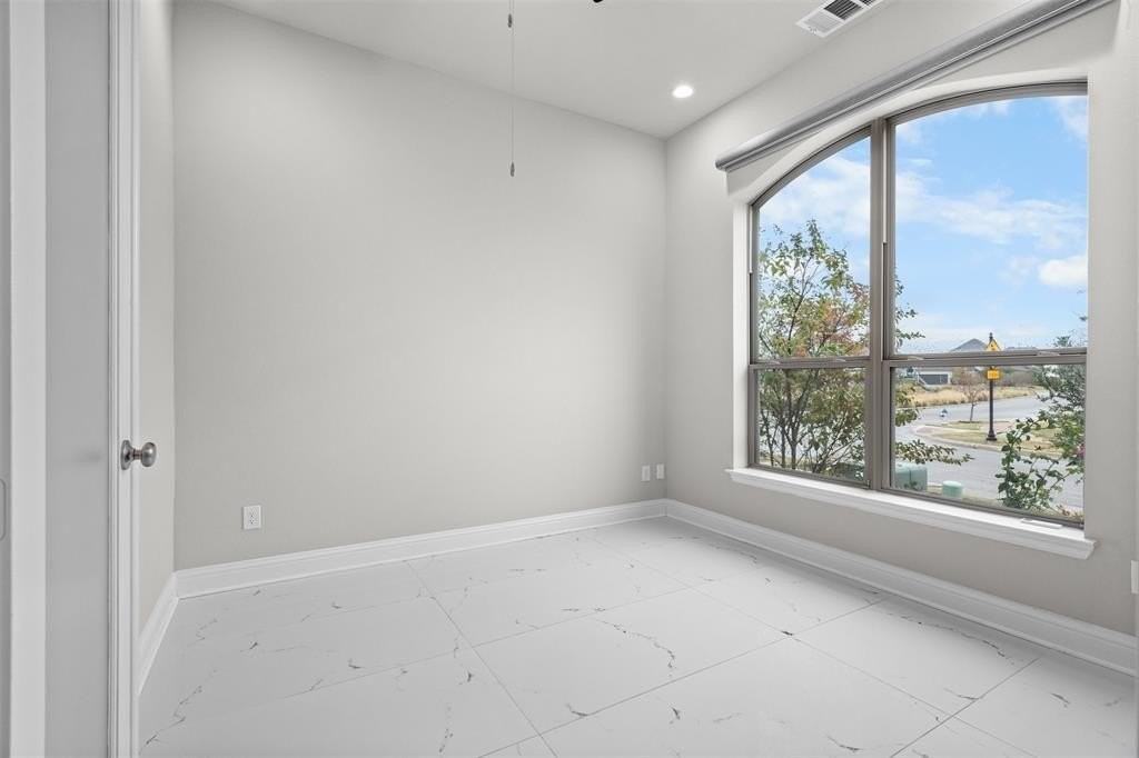 4505 Fall Meadow Dr - Photo 5 of 34