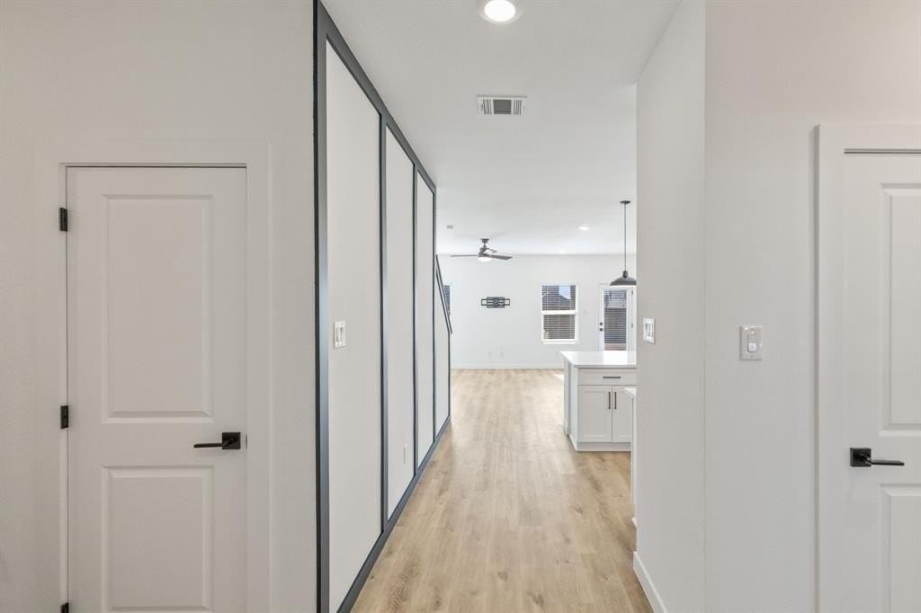 517 Ridgewood Dr - Photo 3 of 40