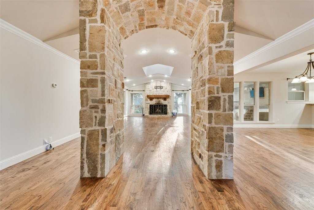 14077 Brookridge Drive - Photo 5 of 40