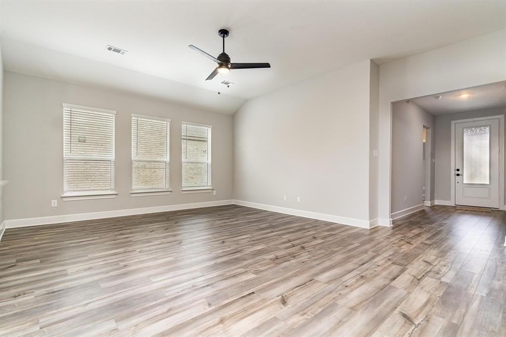 2108 Meadow Dr - Photo 7 of 25