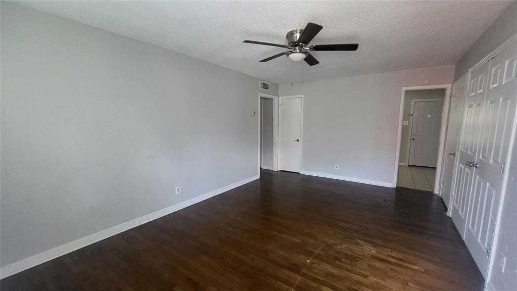 4716 Old Benbrook Rd - Photo 4 of 14