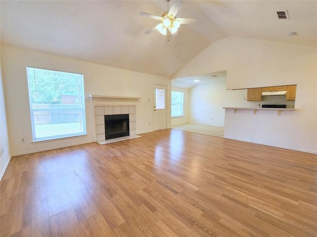 414 Dakota Dr - Photo 4 of 34