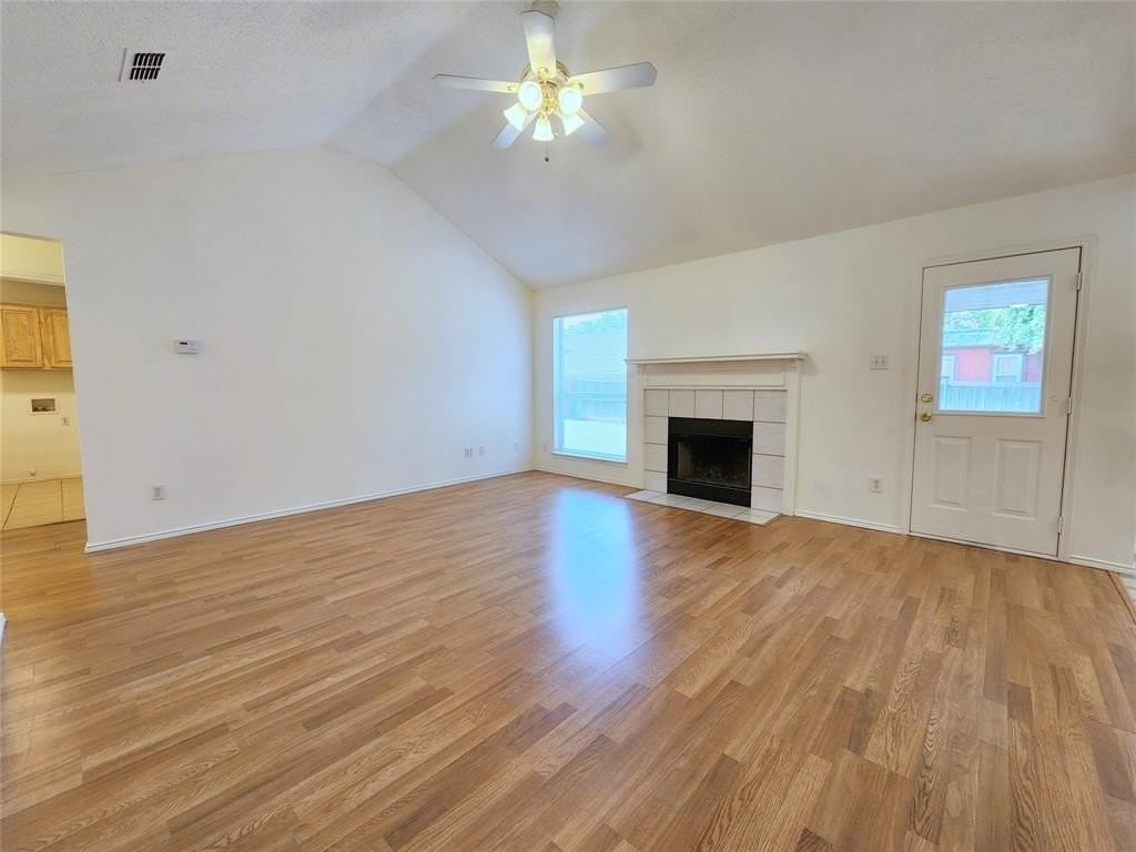 414 Dakota Dr - Photo 5 of 34