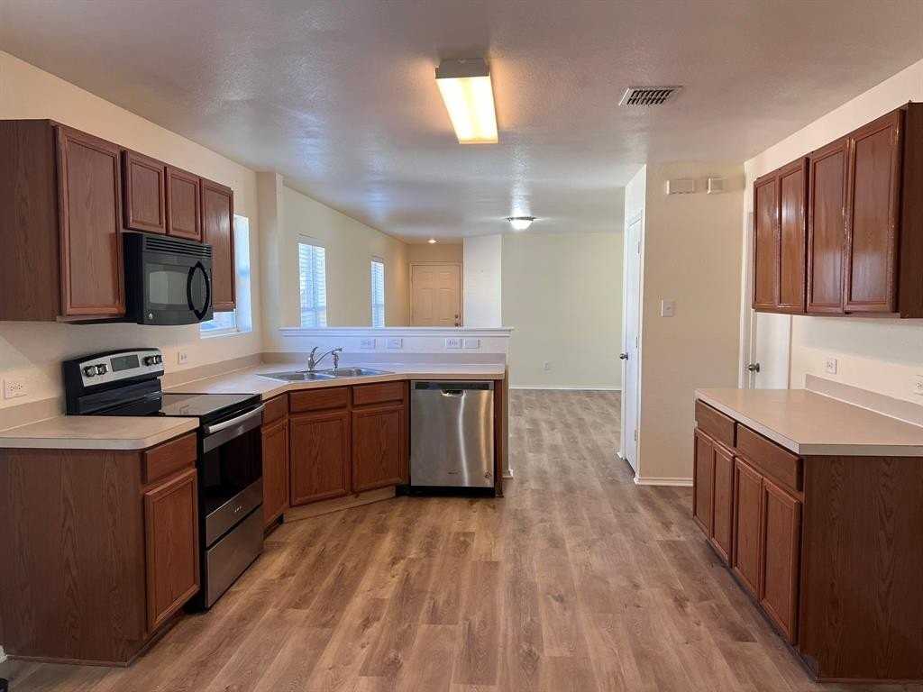 8911 Valley River Dr - Photo 2 of 22