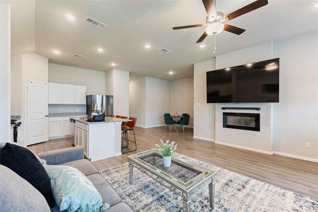 7537 Prairie Holly Ln - Photo 6 of 27