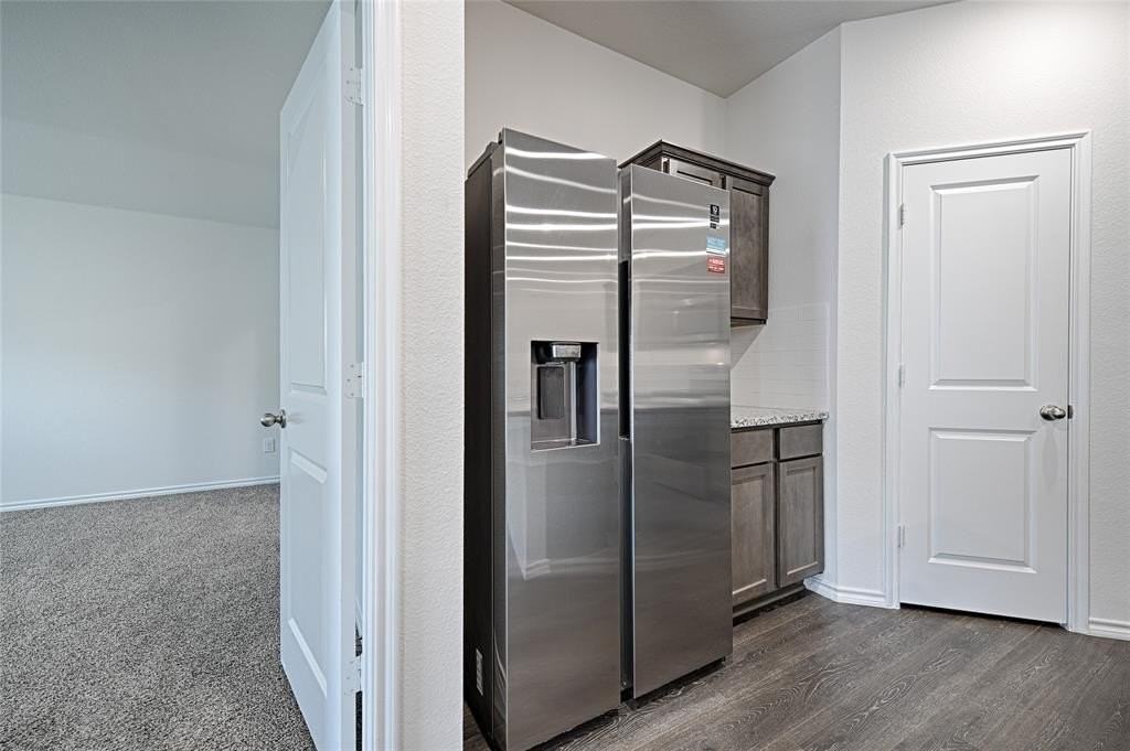 2326 Conklin Dr - Photo 7 of 28