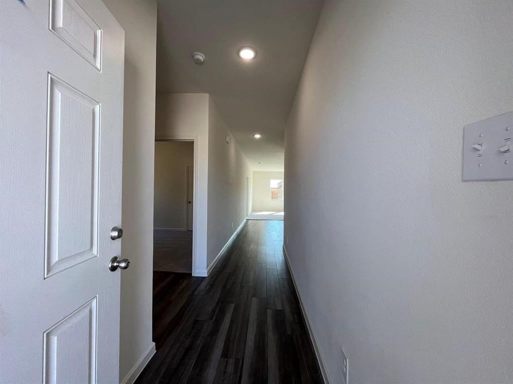 786 Yorkshire Dr - Photo 4 of 25