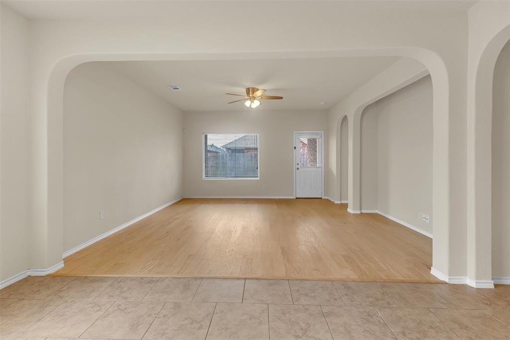 659 Owen Trl - Photo 6 of 25