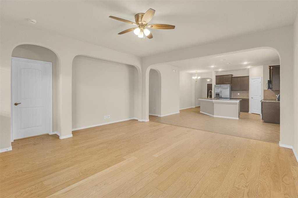 659 Owen Trl - Photo 7 of 25