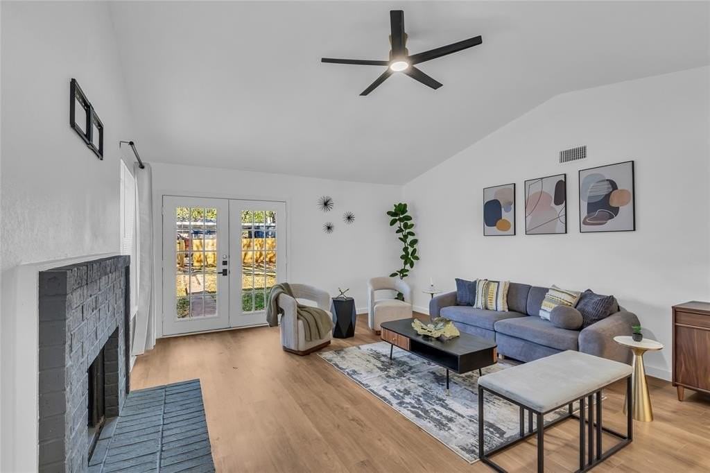 3808 Duck Creek Dr - Photo 2 of 24