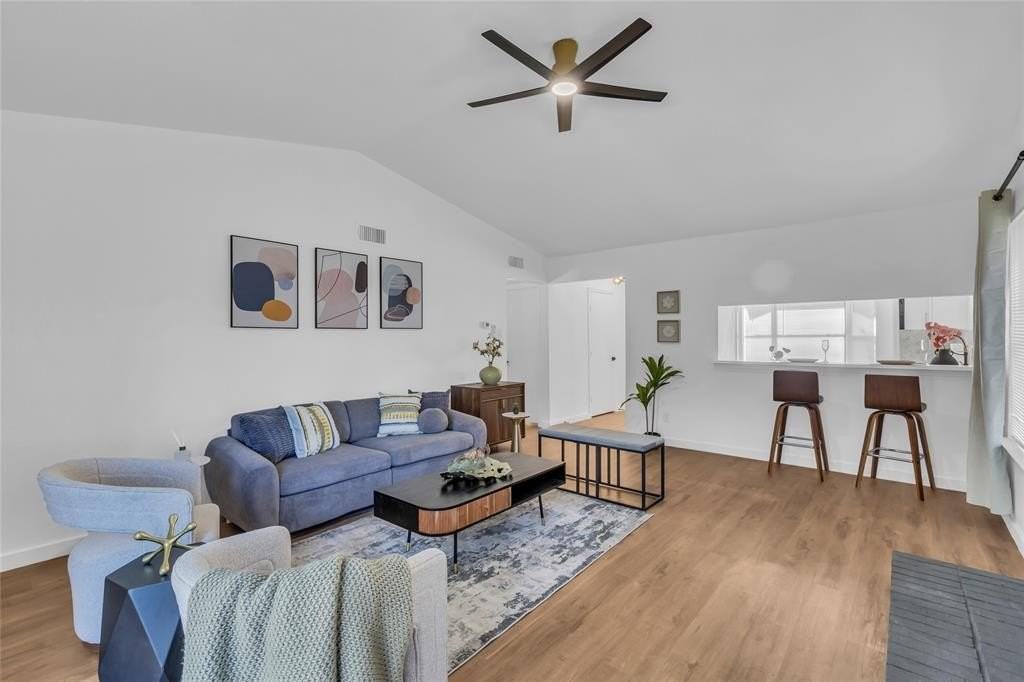 3808 Duck Creek Dr - Photo 4 of 24