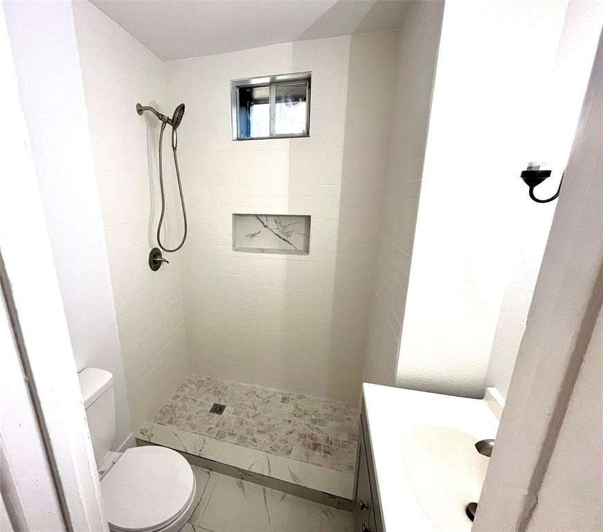 918 W 8th St #2 - Photo 7 of 7