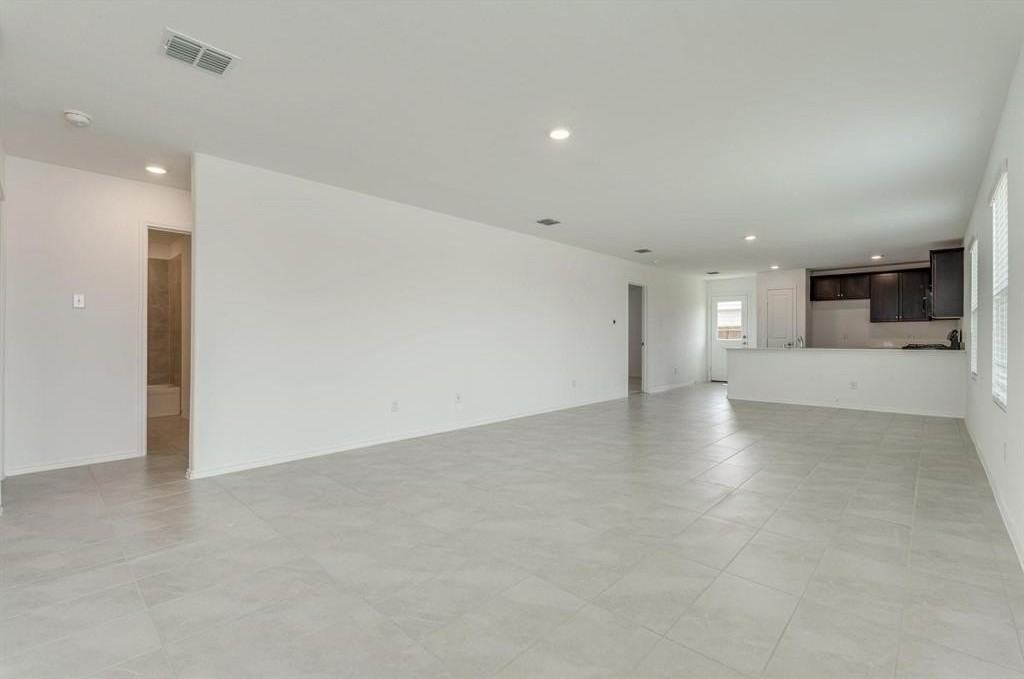 7625 Bluebell Ln - Photo 3 of 36