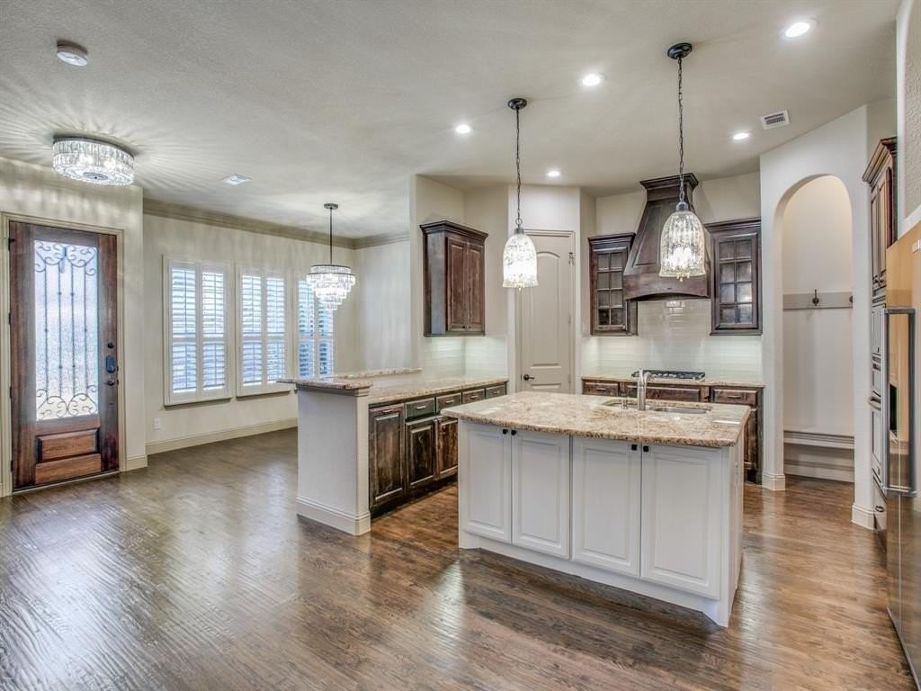 1213 Crockett Street - Photo 5 of 25